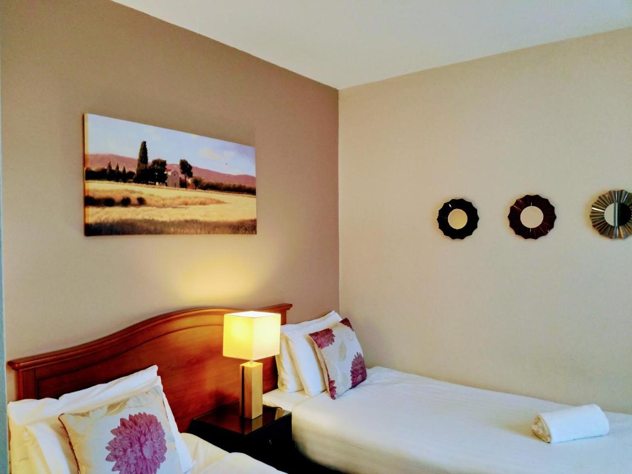 Hotel Thirteen On The - Eyre Square 3*